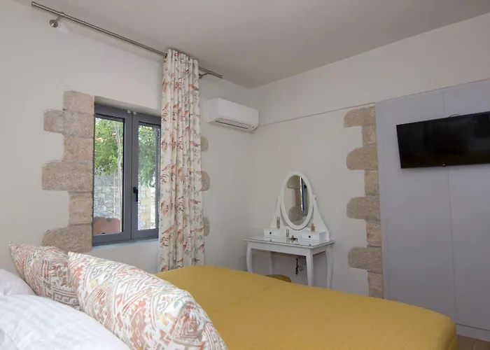 Willa Aspasia By Elrin Mani