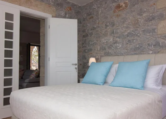 Aspasia By Elrin Mani *